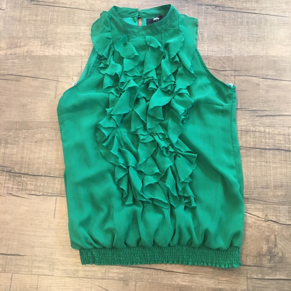 Vibrant green ruffle top🟢⭐️🟢